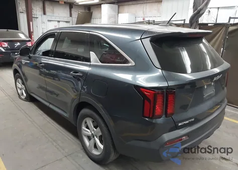 2023 Kia Sorento Lx z USA, uszkodzony, nr VIN 5XYRG4LC4PG189739